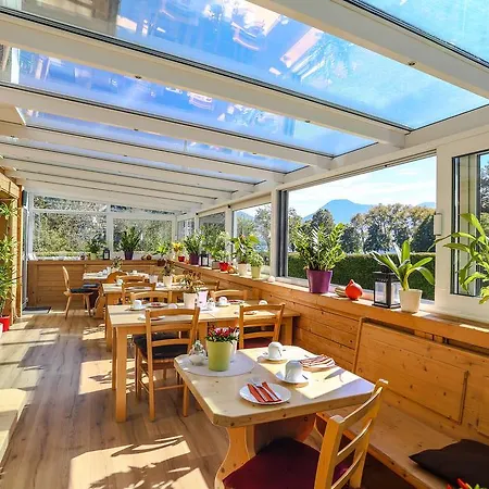 Pensión Bergsee 3*